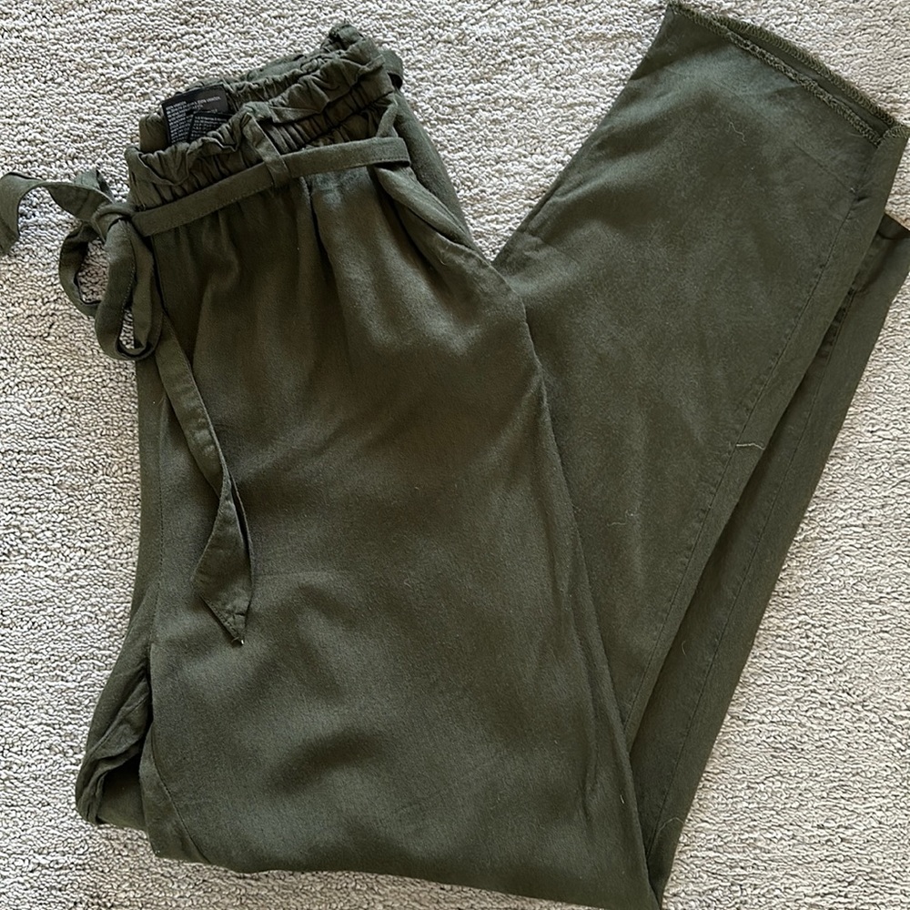 Women’s 4 - H&M paper bag pants